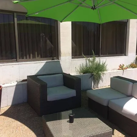 Отель Meia Lua 3*