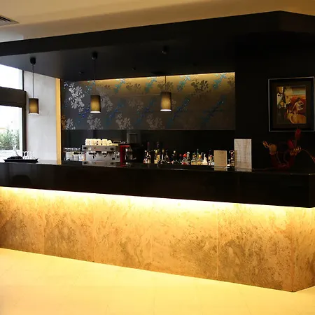 Meia Lua Отель 3*