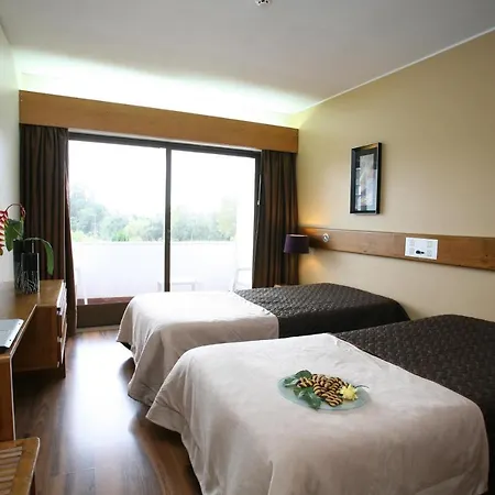 Hotel Meia Lua 3*