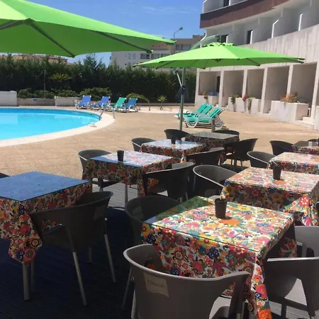 Отель Meia Lua 3*