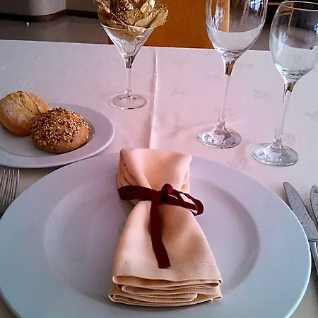 Meia Lua Hotel 3*